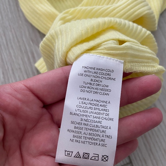 Women’s Urban Outfitters Light Yellow Ribbed Tank Top - Picture 5 of 6